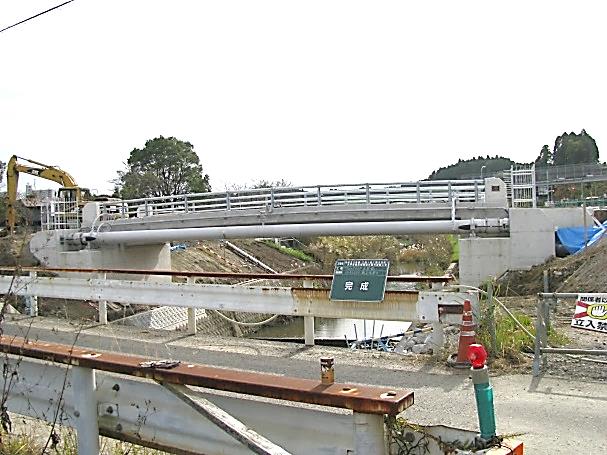 水道施設工事施工事例 橋梁添加工　SUS500A